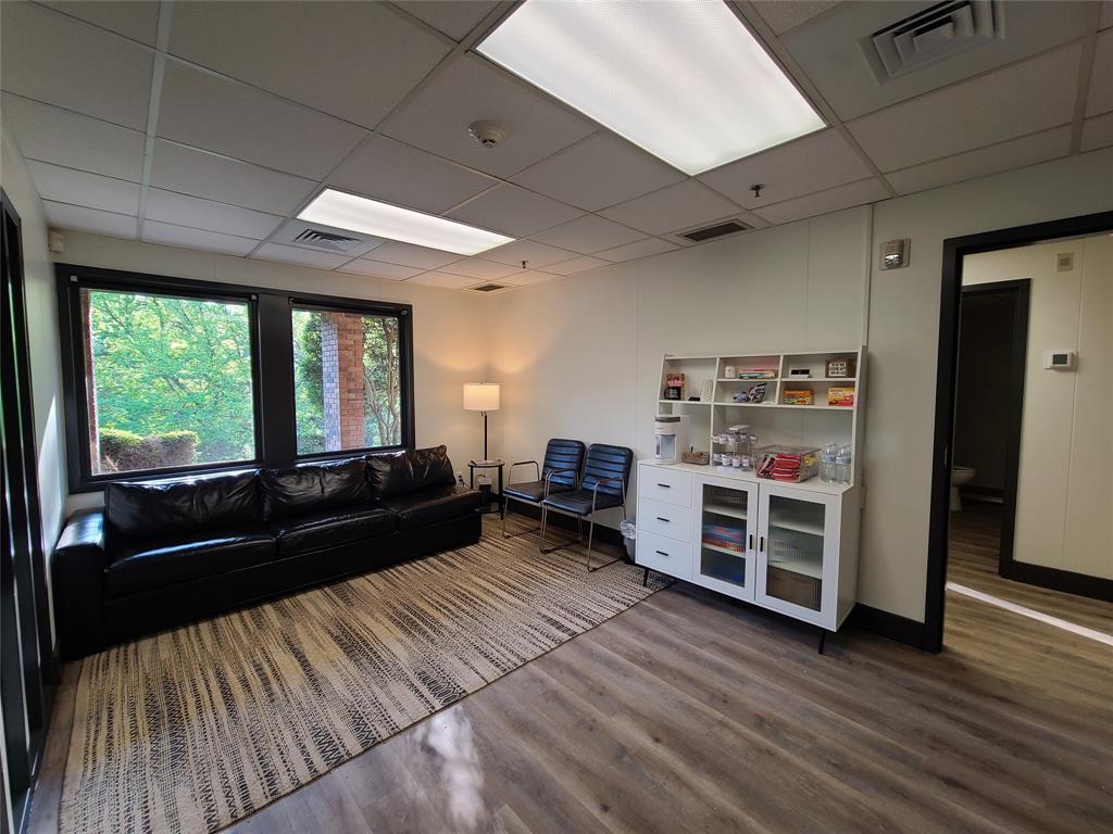 DENISON MEDICAL PARK CLINIC - Commercial Lease