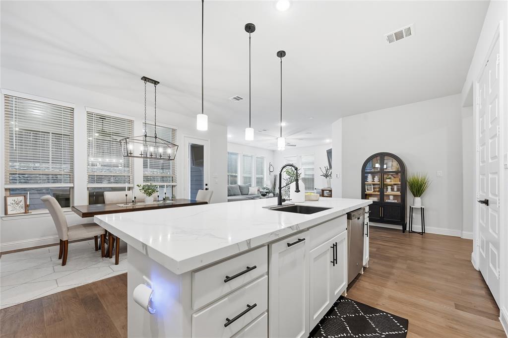 Rowlett, Texas 75088, United States, 3 Bedrooms Bedrooms, ,3 BathroomsBathrooms,Residential,Active,248850