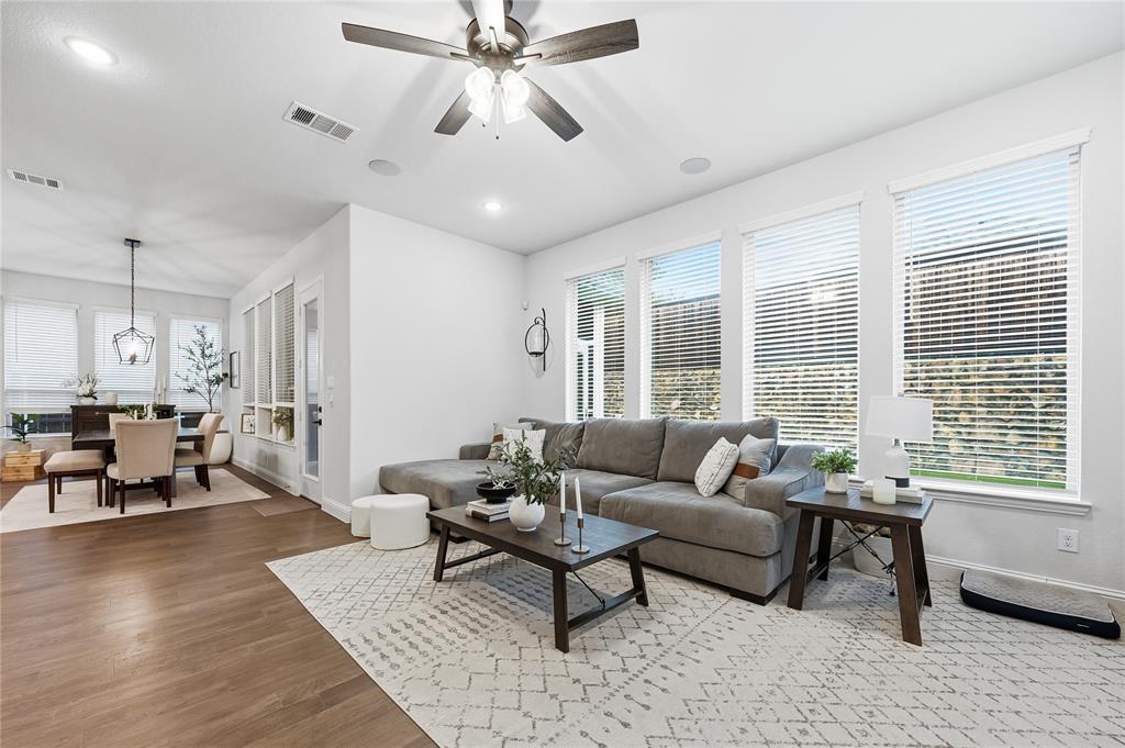 Rowlett, Texas 75088, United States, 3 Bedrooms Bedrooms, ,3 BathroomsBathrooms,Residential,Active,248850