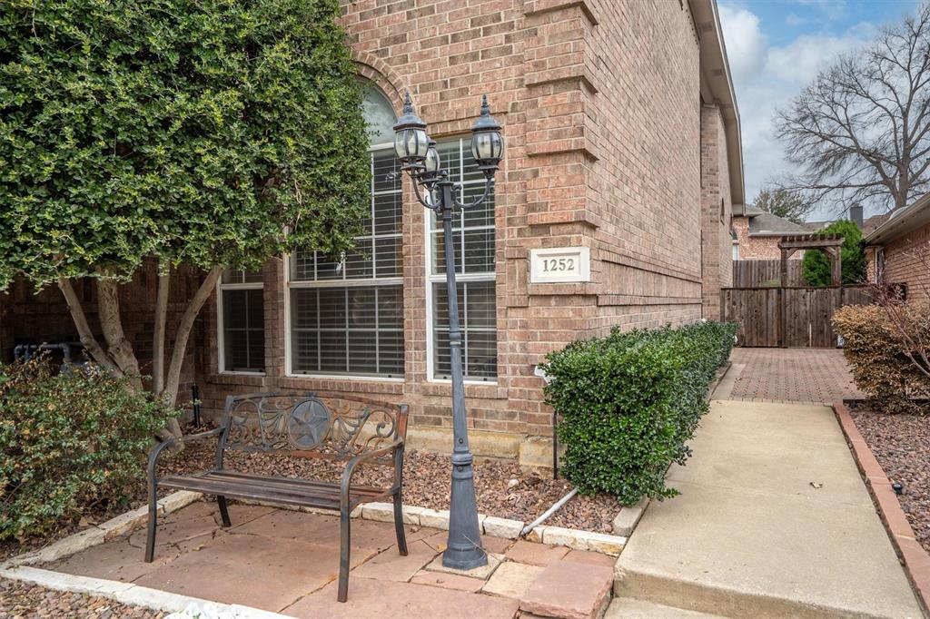 1252 Royal Crescent Drive