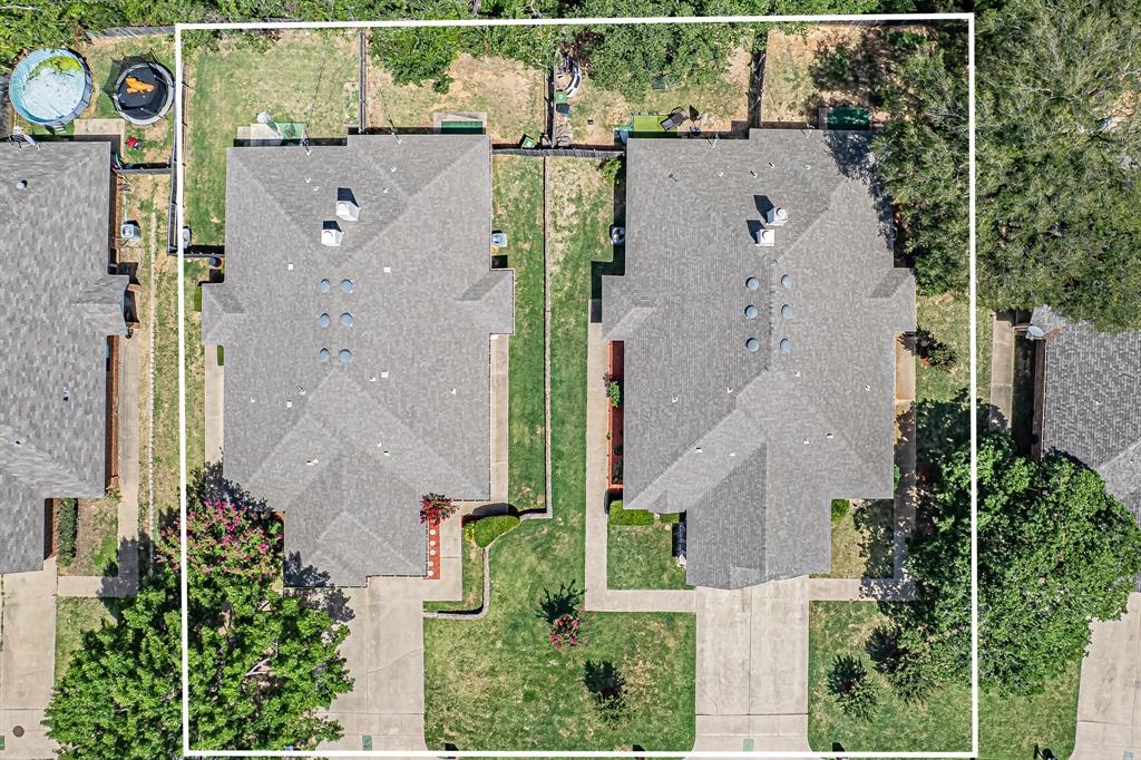 9265 & 9267 Meandering Drive