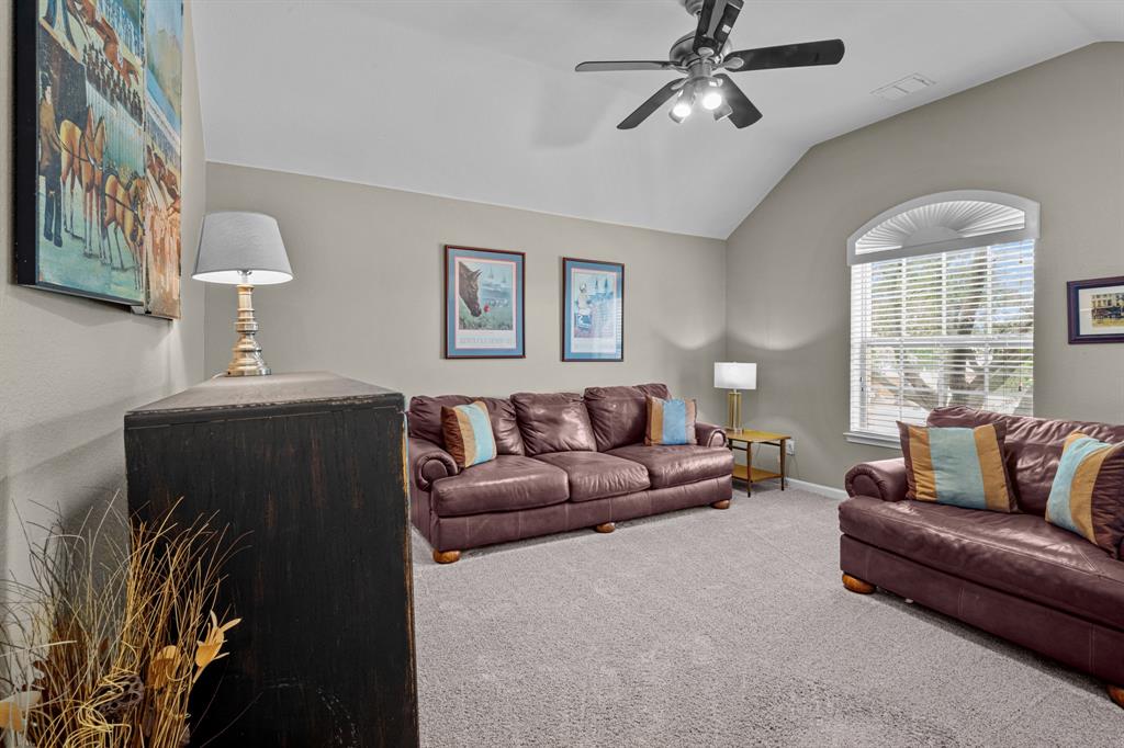 PINE RIDGE ESTATES PHASE ONE (CMC), BLK D, LOT 8 - Residential