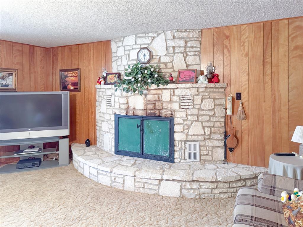 RUST - Commercial Sale