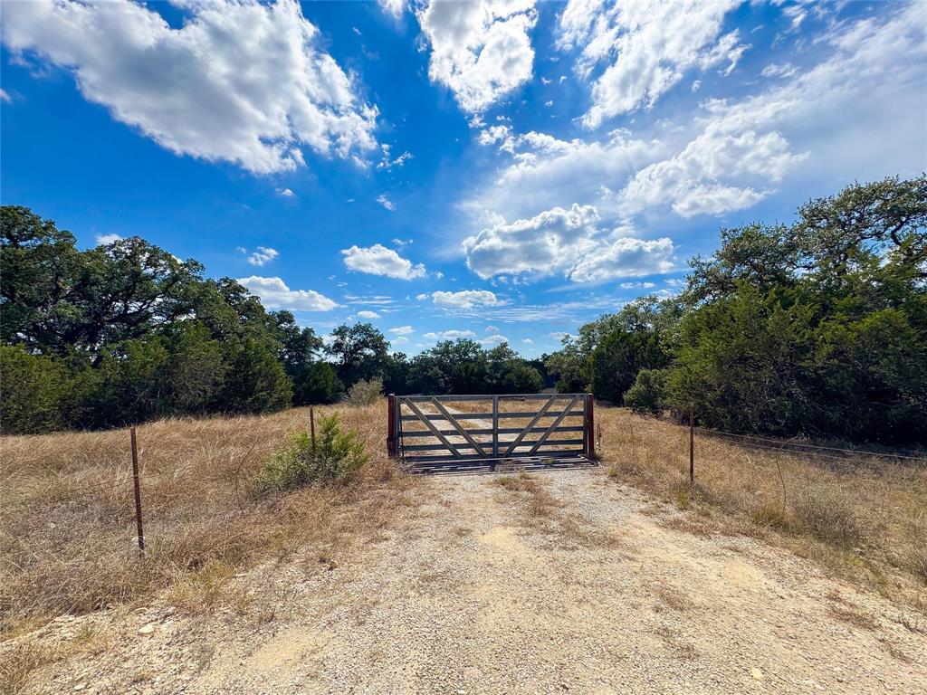 RUST - Commercial Sale