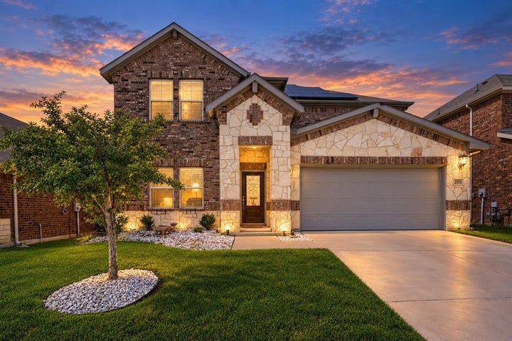 Photo 1 of 40 — 285 Sunshine Lane, Lavon, TX 75166