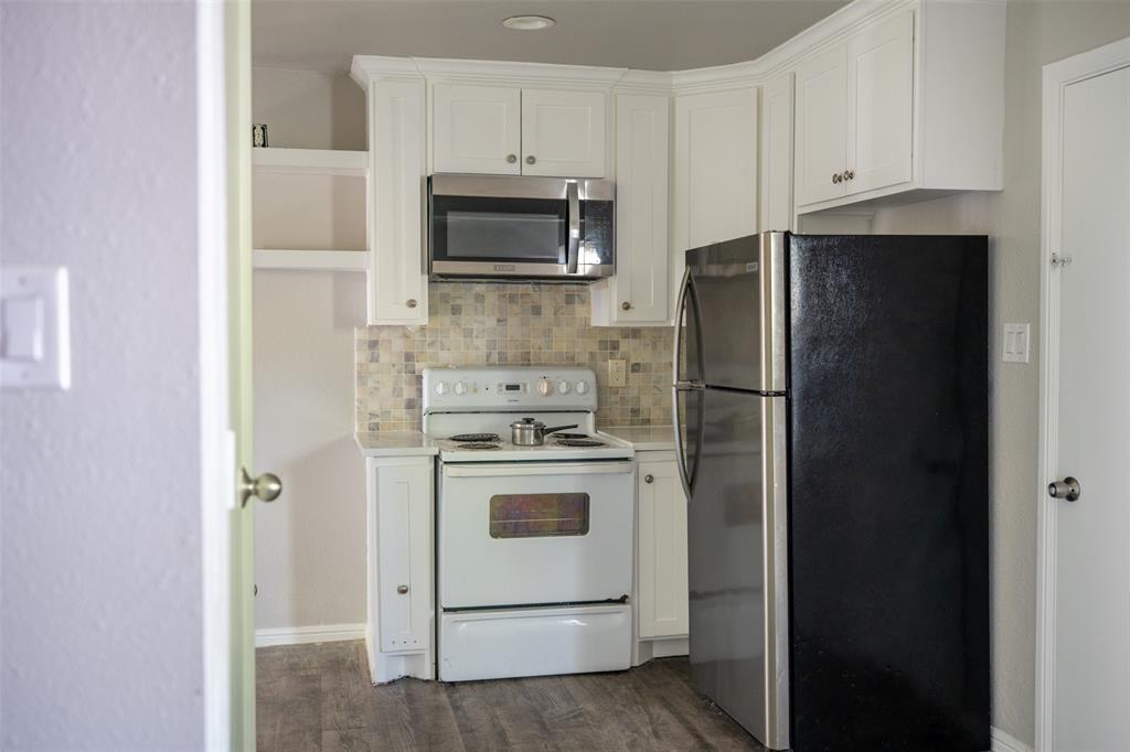 Jesse Moon Surv Abs #879 - Residential Income