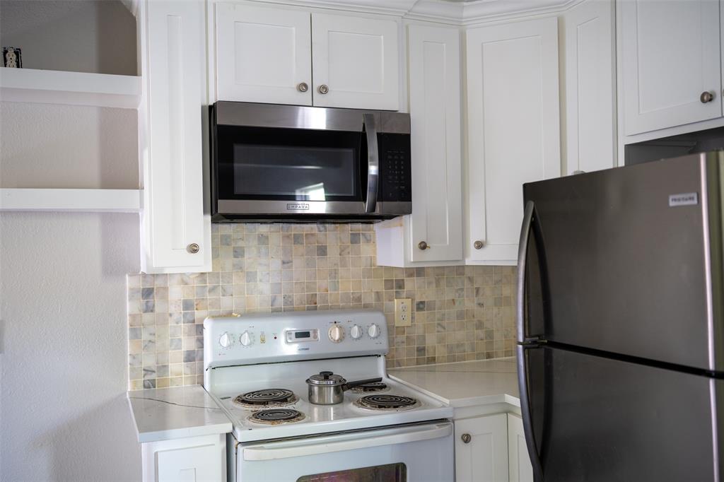 Jesse Moon Surv Abs #879 - Residential Income