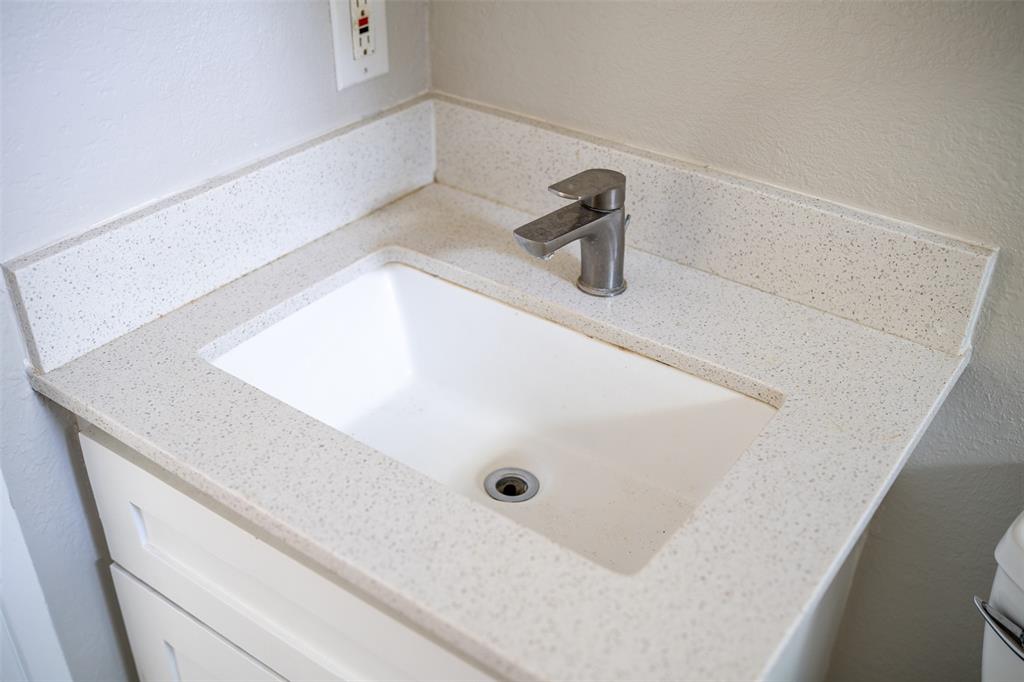 Jesse Moon Surv Abs #879 - Residential Income