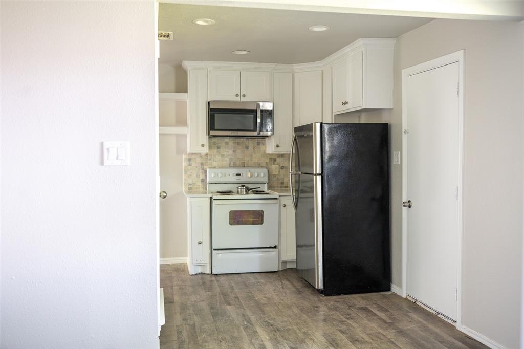 Jesse Moon Surv Abs #879 - Residential Income