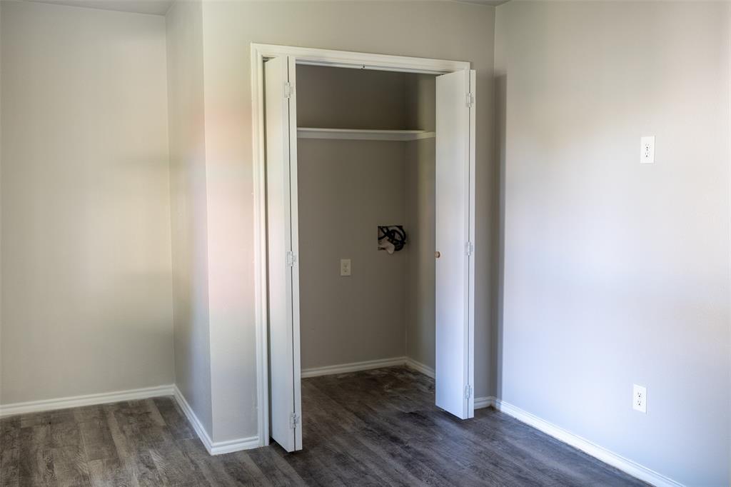 Jesse Moon Surv Abs #879 - Residential Income