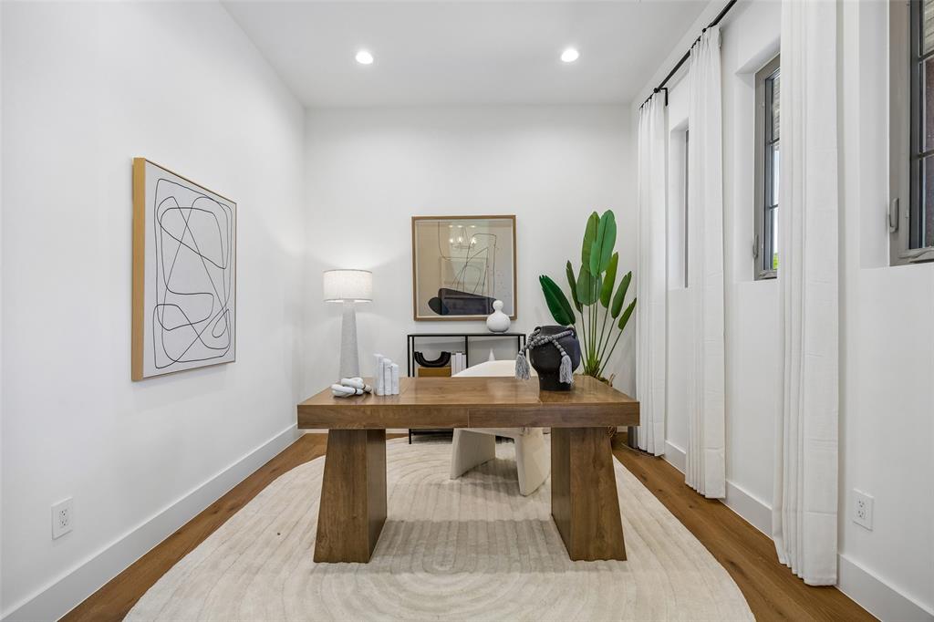 11131 Hillcrest Road