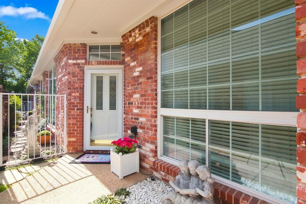 528 Chateau Trail