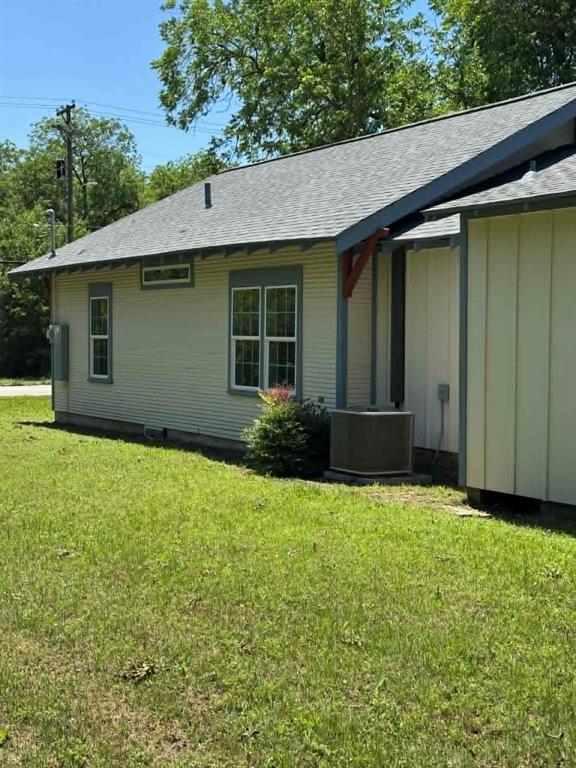 230 SW Live Oak