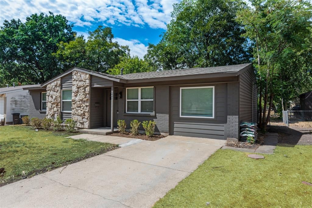 409 Birchwood Circle