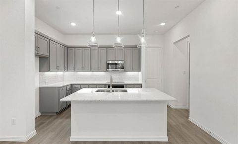 Photo of 2306 Glacier Way, Mansfield, TX 76063 (MLS # 21243896)