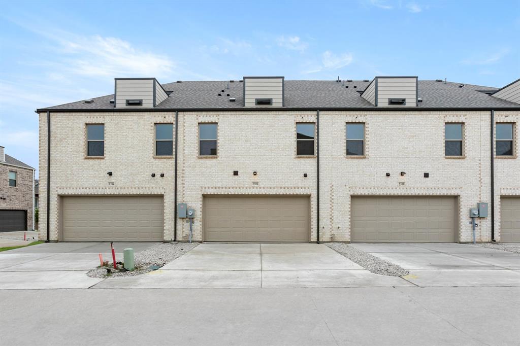 2306 Glacier Way