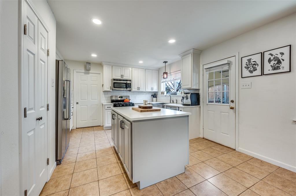 9835 Estate Lane