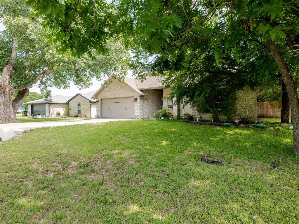 Photo of 4016 Cherokee Court, Granbury, TX 76048 (MLS # 21299737)