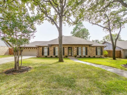 Photo of 2917 Brookshire Drive, Grapevine, TX 76051 (MLS # 21085555) Photo of 2917 Brookshire Drive, Grapevine, TX 76051 (MLS # 21085555)