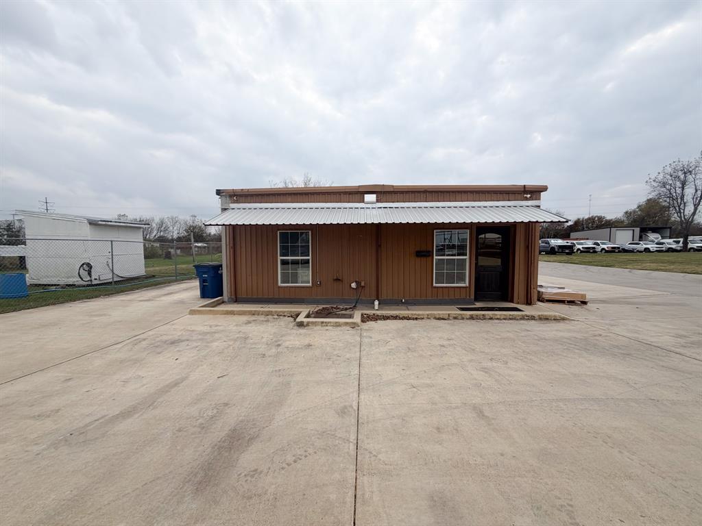 2103 S Kaufman Street