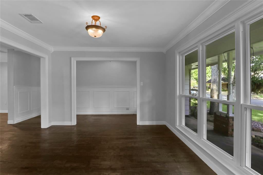 2706 Oak Cliff Lane