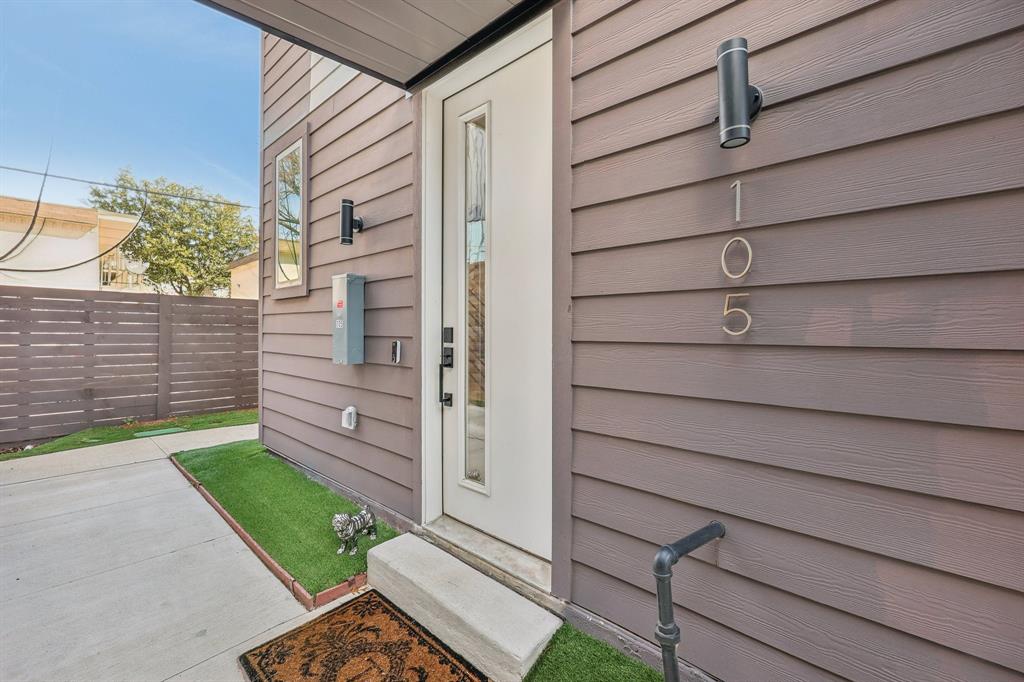 2102 N Prairie Avenue 105