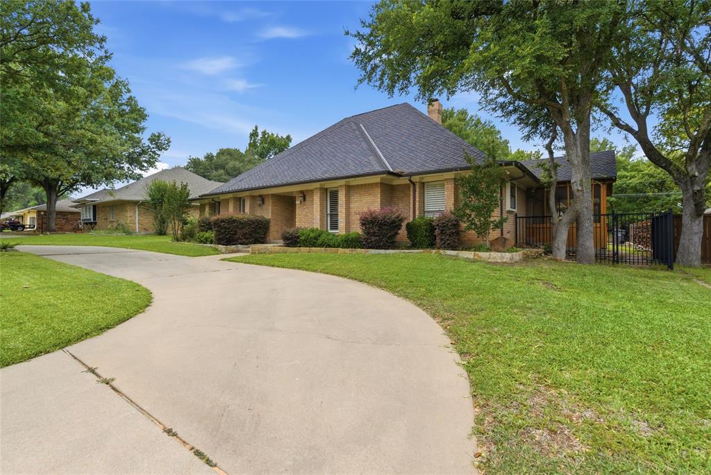 1515 Oak Forest Drive