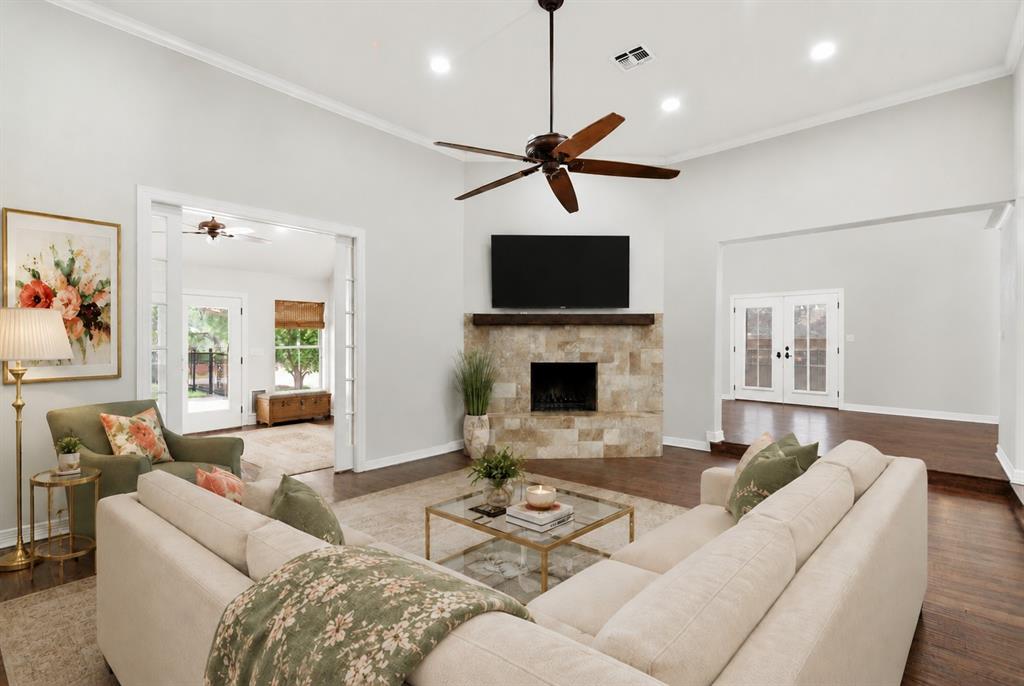 1515 Oak Forest Drive