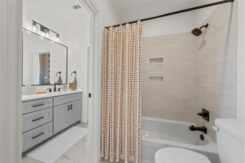 Tiny photo for 132 Cattail Court, Robinson, TX 76706 (MLS # 21194984)