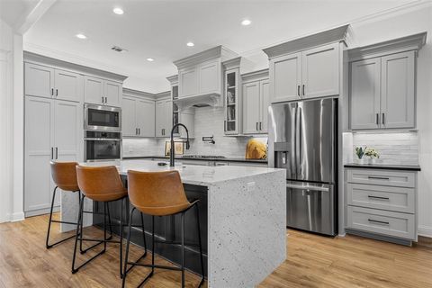 Tiny photo for 132 Cattail Court, Robinson, TX 76706 (MLS # 21194984)