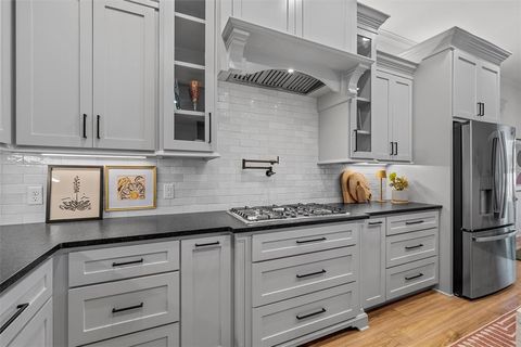 Tiny photo for 132 Cattail Court, Robinson, TX 76706 (MLS # 21194984)