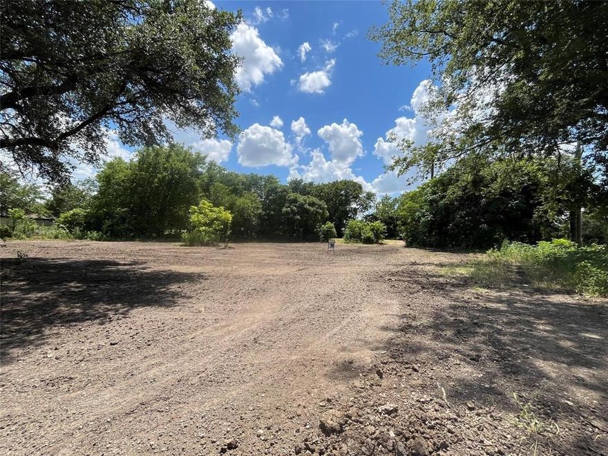 What a great property! Large corner lot with seasonal creek frontage in the highly sought after Midlothian ISD with loads of beautiful new development all around. If you are looking to build OUTSIDE THE CITY LIMITS but conveniently close to everything, this property is absolutely worth a look! Plenty of level ground to build and then gently sloping landscape down to the creek. Lots of trees for your enjoyment and plenty of road frontage allowing for potentially creating multiple entrances to the property. You might even want to reach out to the county and determine if the lot could be split in the future due to the extensive road frontage on this piece of land. If allowed, splitting the lot could create additional value for the right buyer. Come take a look today.