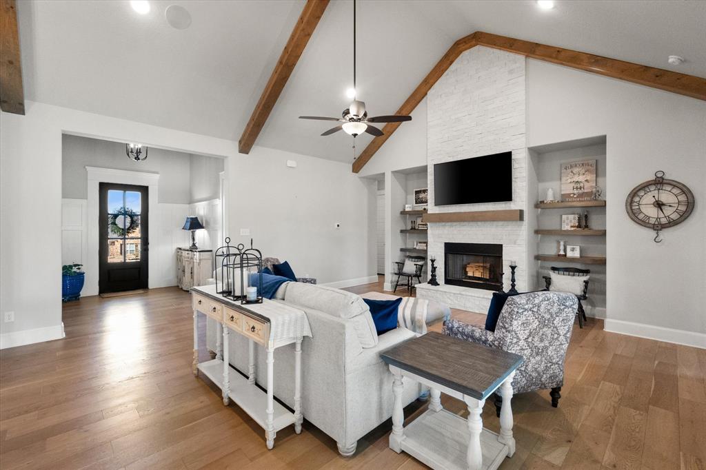 850 San Saba E