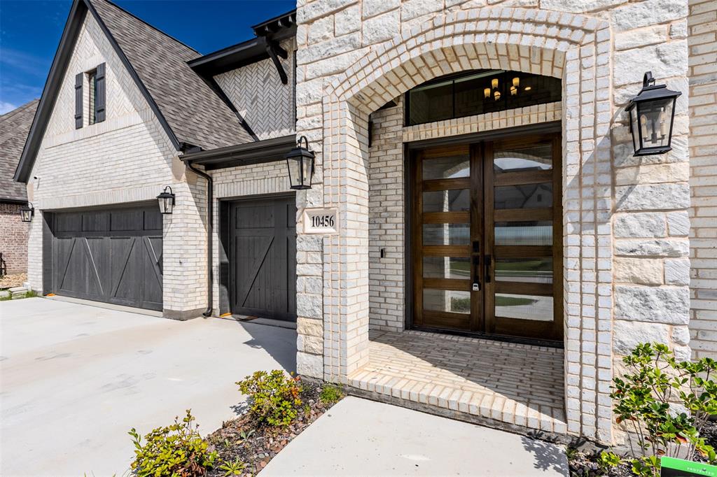 10456 Gray Hills Drive