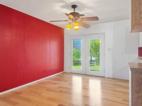 Tiny photo for 607 S Wieser Street, Hamilton, TX 76531 (MLS # 21101428)