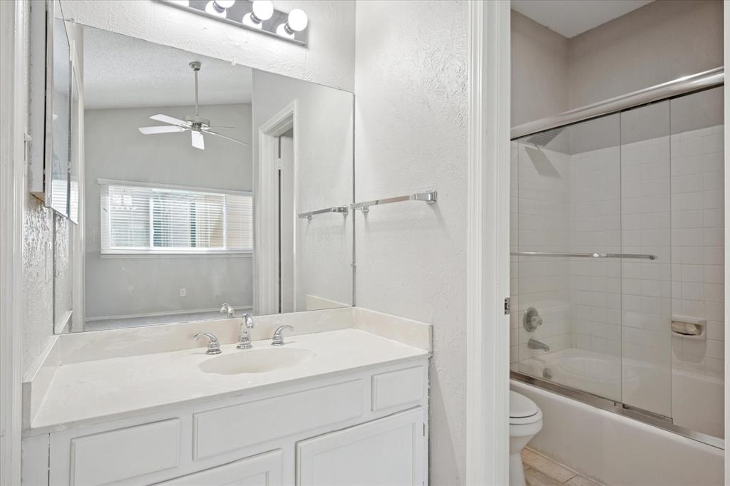 Oaks on Montfort - Residential Lease