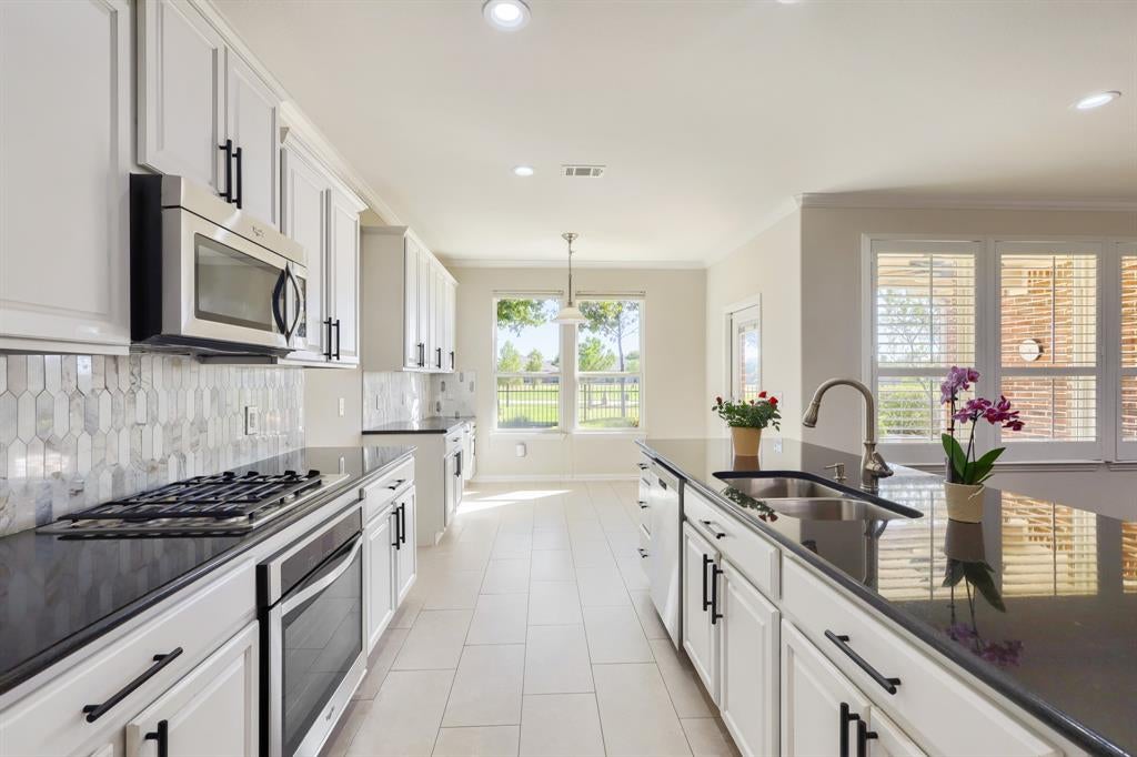 2501 Oyster Bay Drive