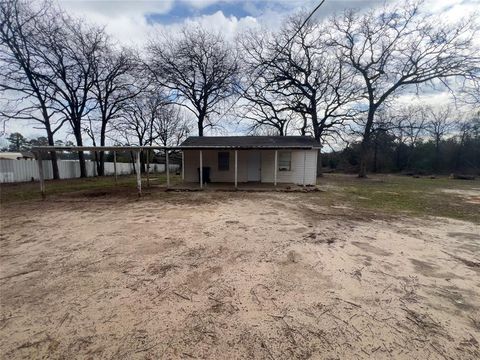 A home in Lindale