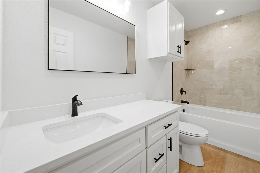 NORTH VILLAGE - BAIRD - Residential