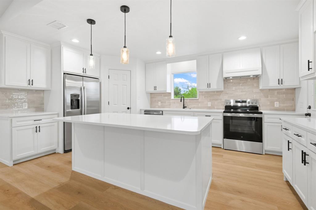 NORTH VILLAGE - BAIRD - Residential