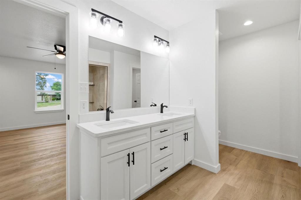 NORTH VILLAGE - BAIRD - Residential