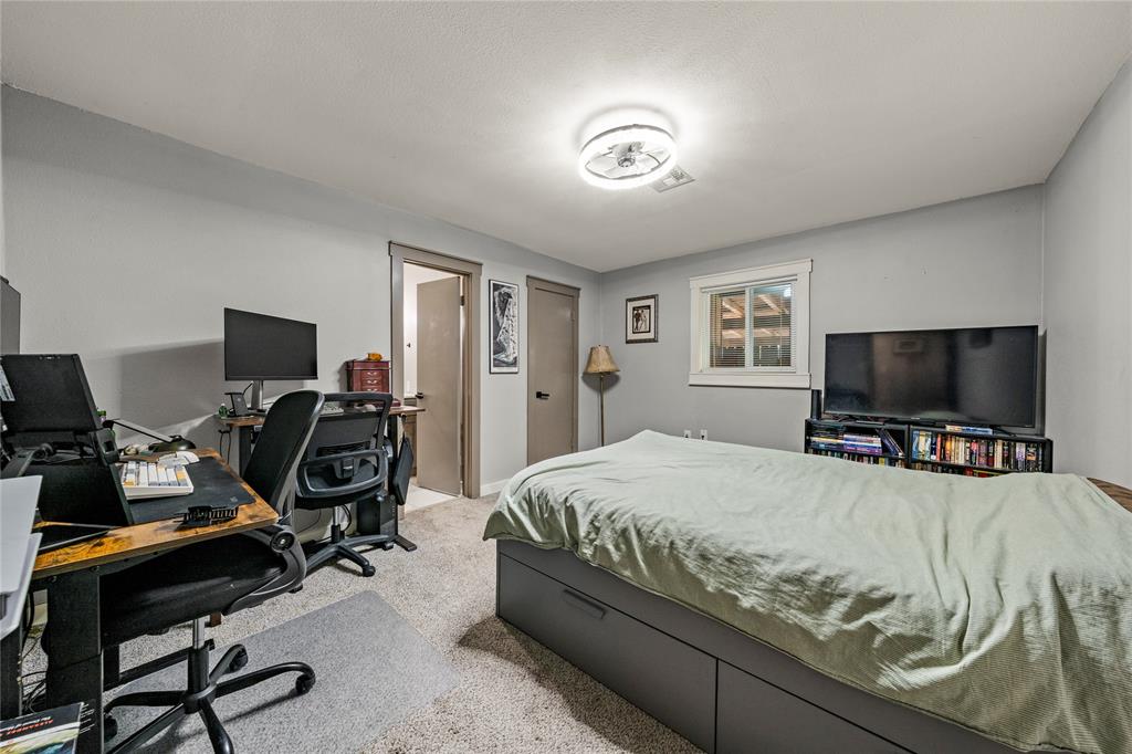 208-212 Queen Drive