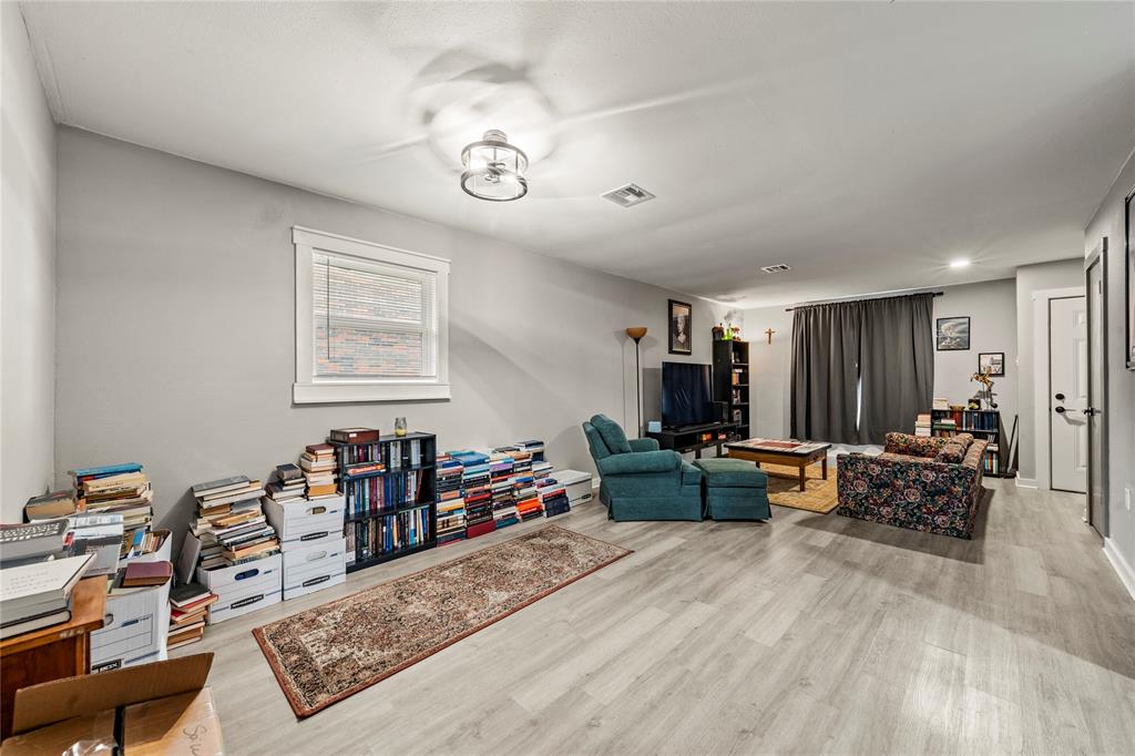 208-212 Queen Drive