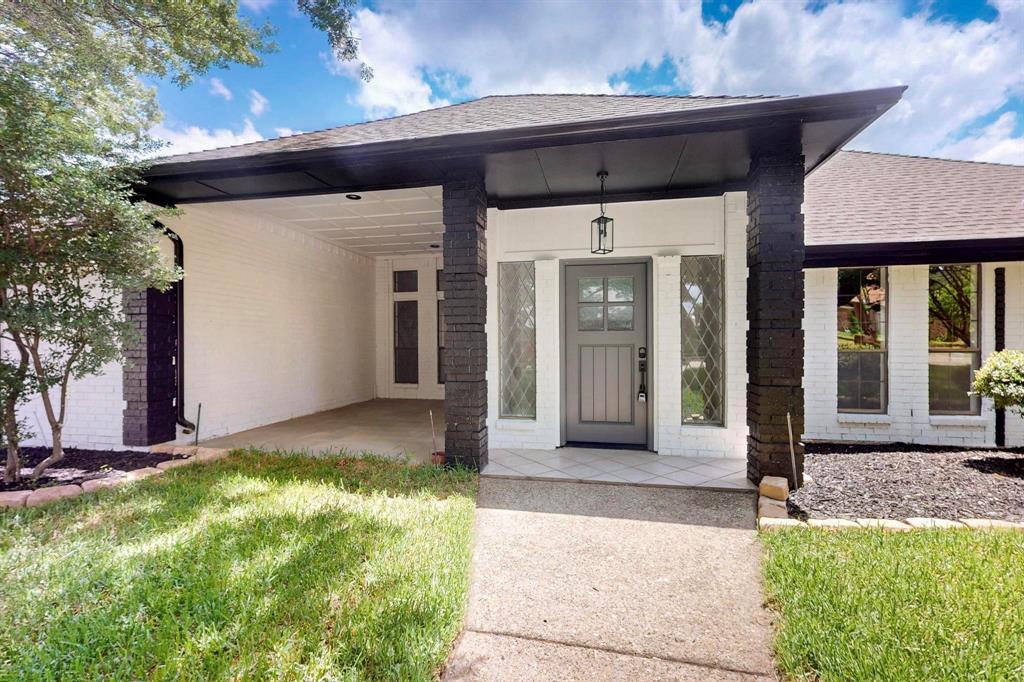 2608 La Vida Place