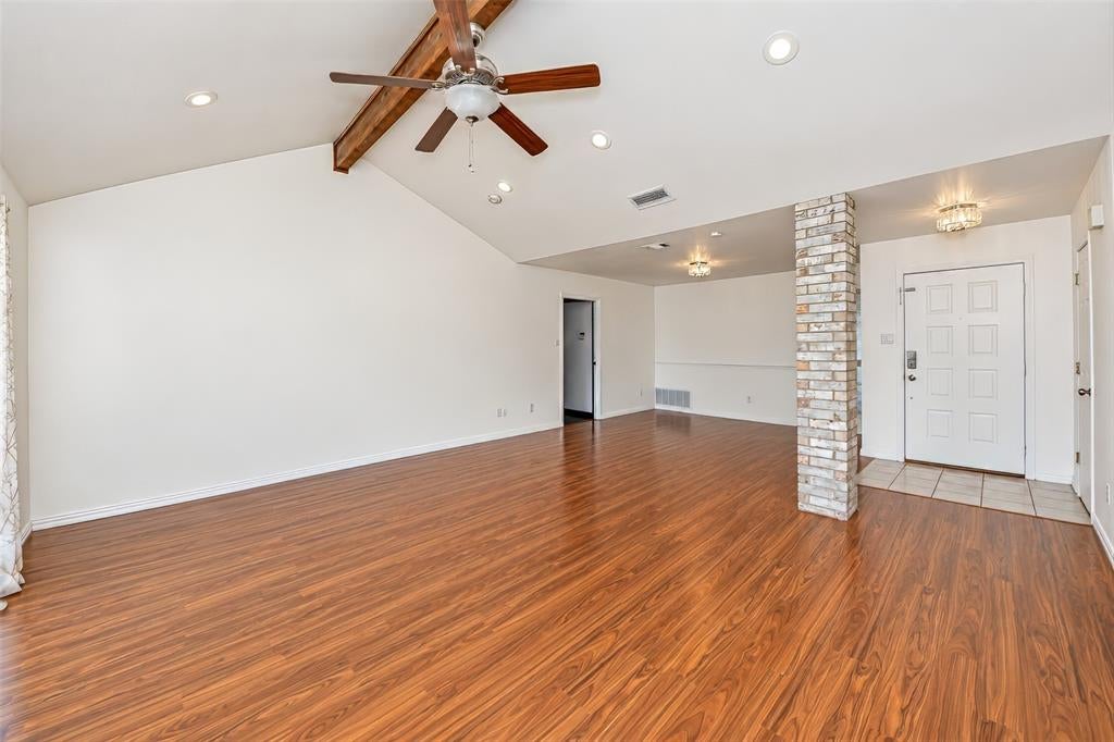 2941 Cresthaven Drive