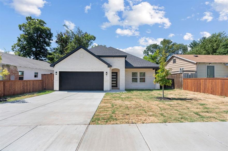 Welcome to this beautiful 4-bedroom, 2.5-bath home. Boasting a modern open floor plan with stylish finish outs, this home offers a perfect blend of comfort and sophistication. The spacious living area flows seamlessly into a contemporary kitchen, complete with sleek countertops and high-end appliances, ideal for both entertaining and everyday living. Located just minutes from shopping, dining, and easy access to I-35, convenience is at your doorstep. Whether you're relaxing in the generous bedrooms or enjoying the well-designed communal spaces, this home provides a perfect balance of luxury and practicality. 
All information herein deemed reliable but not guaranteed. Buyer and Buyers agent to verify all data, including room sizes and schools.