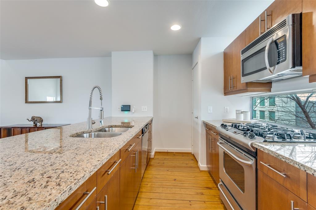 Hawthorne Street Twnhms - Residential