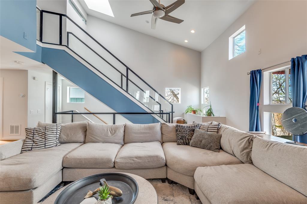 Hawthorne Street Twnhms - Residential