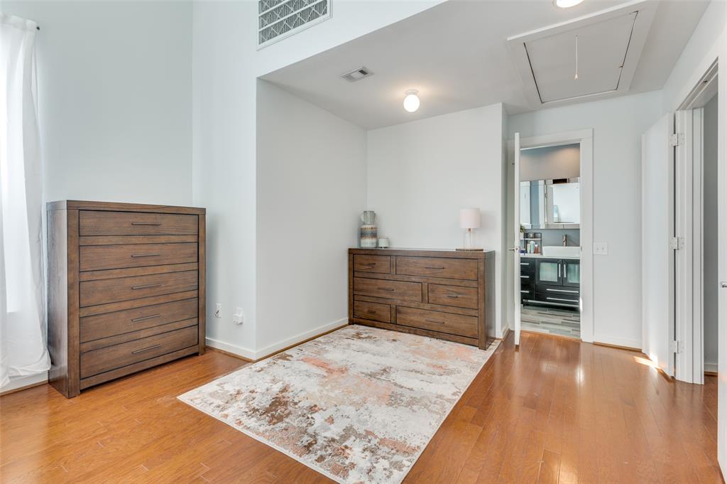 Hawthorne Street Twnhms - Residential