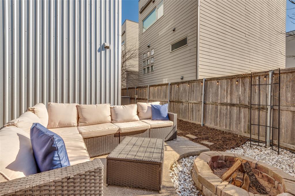 Hawthorne Street Twnhms - Residential